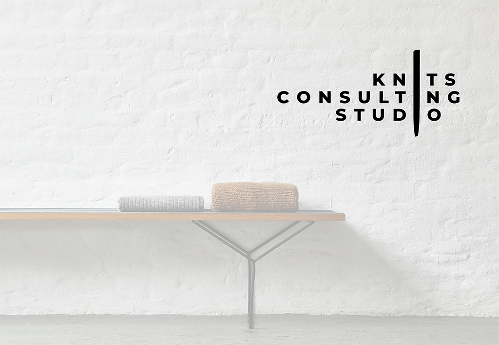 Kleine Strick Kollektion in Deutschland herstellen lassen mit Knits Consulting Studio